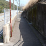 長崎街道と案内板(本河内2丁目)