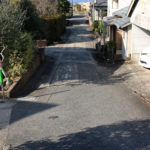 長崎街道、右側に祇園牛頭天王(沖田町)