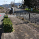 県道257号線と街道が再び分岐(木場1丁目-久原2丁目)