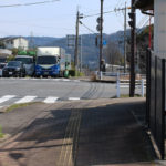 交差点、歩道をまっすぐ進む(木場1丁目-久原2丁目)