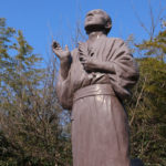 胴塚跡の石像(桜馬場2丁目463)