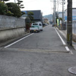 コンビニの真後ろの直線道路、街道だったのではないか(東町)