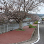 八郎川と街道の道標(東町)