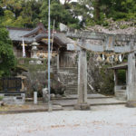 矢上神社、四の鳥居と拝殿