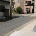 街道が国道34号線から分岐し細い路地へ(田中町)