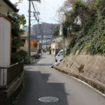 とくに目印のない街道(田中町)