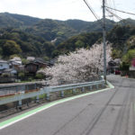 長崎街道、左側に八郎川(中里町48)