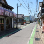 街道沿いのお米屋・港屋商店(東彼杵町蔵本郷1863付近)