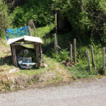 街道沿いの小さな祠。「水」と書いてるように見える(東彼杵町彼杵宿郷1058-2付近)