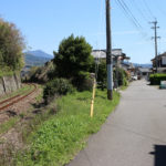 線路と街道(千綿宿郷1052-1付近)
