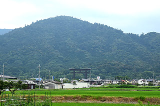大神神社と三輪山