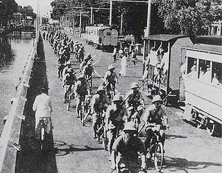 自転車で移動する歩兵部隊「銀輪部隊」